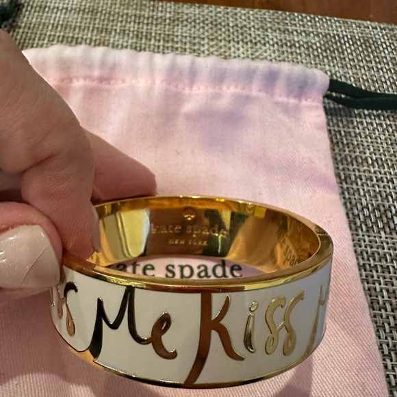 Kate Spade Swept Away / Kiss Me Bangle - Picture 2 of 8